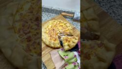 TARTA DE JAMÓN Y QUESO, fácil y súper rica #jamonyqueso #tarta #tartafacil #queso