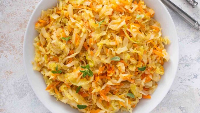 Berza rehogada: receta tradicional sencilla y muy sabrosa
